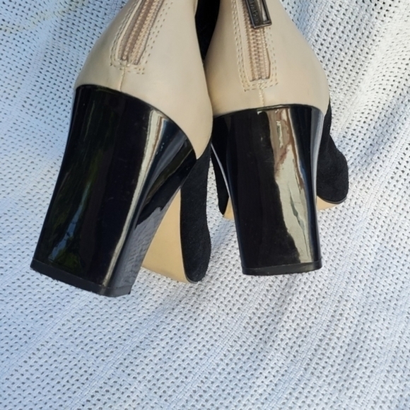 Calvin‎ Klein Patchwork Booties 10 - Picture 6 of 11
